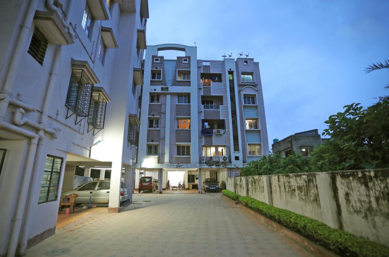 Oyo 14818 Sudarshan Apartment コルカタ エクステリア 写真